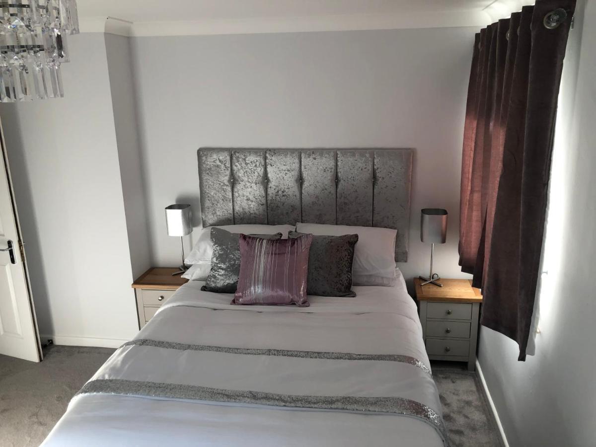 Old Hunters Lodge Whipsnade Limited Екстер'єр фото