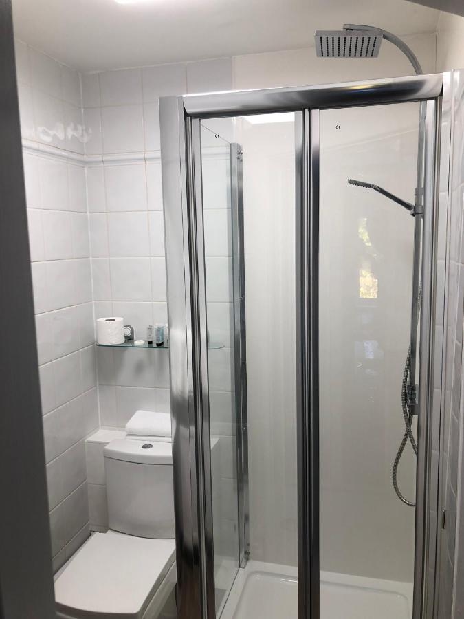 Old Hunters Lodge Whipsnade Limited Екстер'єр фото