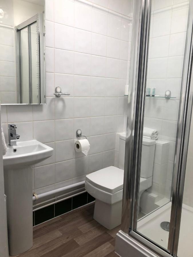 Old Hunters Lodge Whipsnade Limited Екстер'єр фото