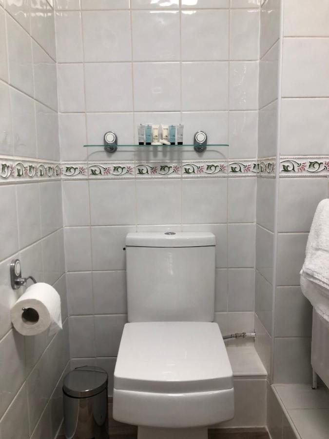 Old Hunters Lodge Whipsnade Limited Екстер'єр фото