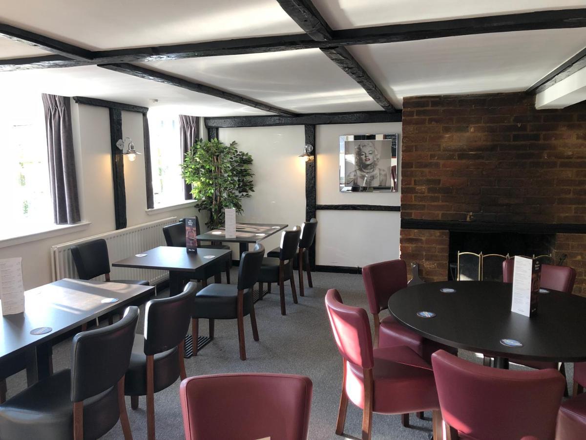 Old Hunters Lodge Whipsnade Limited Екстер'єр фото